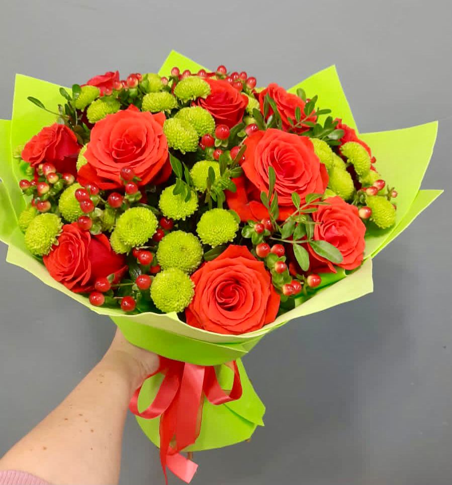 Букет цветов из: Хризантемы и Розы в Полбино