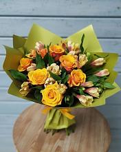Букет цветов из:  Альстромерии и Розы в Полбино