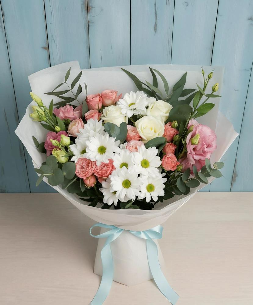Букет цветов из: Розы, Лизиантусы и Хризантемы в Полбино