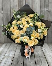 Букет цветов из:  Розы и Лизиантусы в Полбино