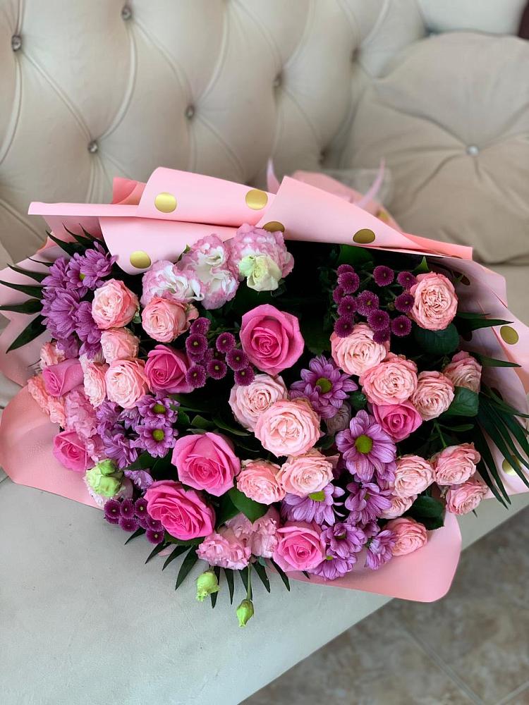 Букет цветов из: Хризантемы, Розы и Лизиантусы в Полбино