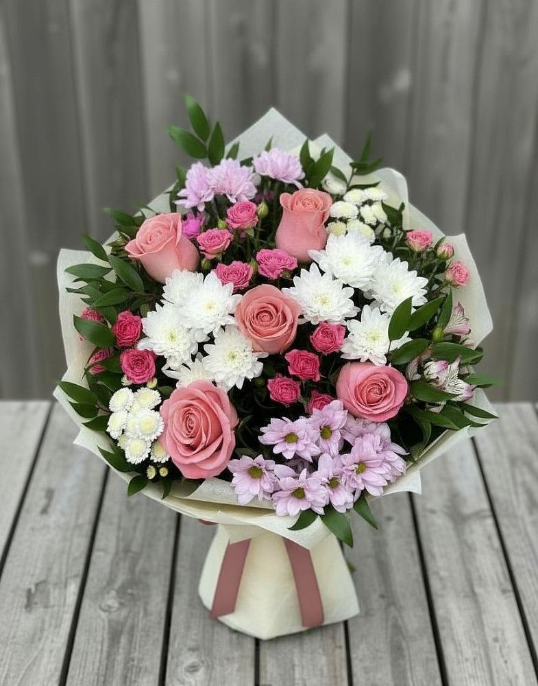 Букет цветов из: Альстромерии, Гвоздики, Розы и Хризантемы в Полбино