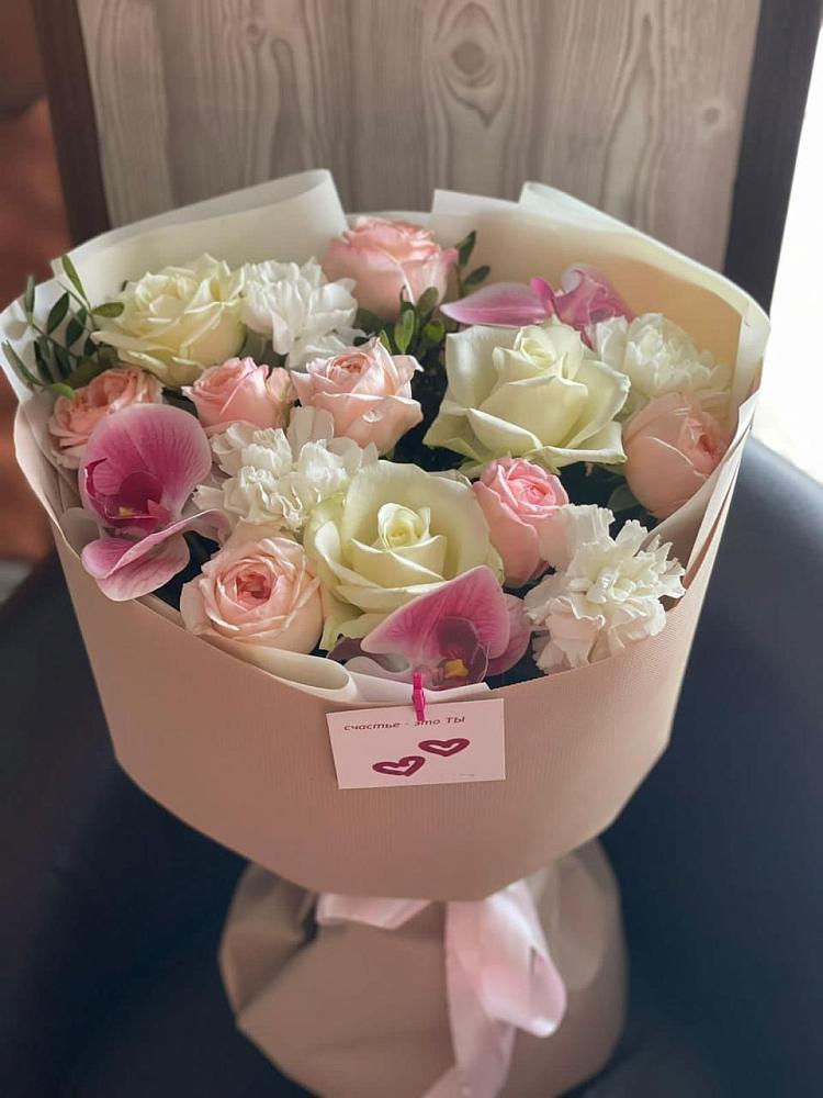 Букет цветов из: Орхидеи, Розы и Гвоздики в Полбино