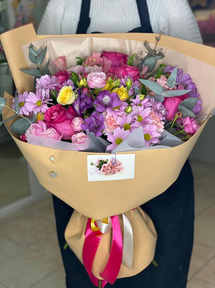 Букет цветов из: Хризантемы, Гвоздики и Альстромерии в Полбино