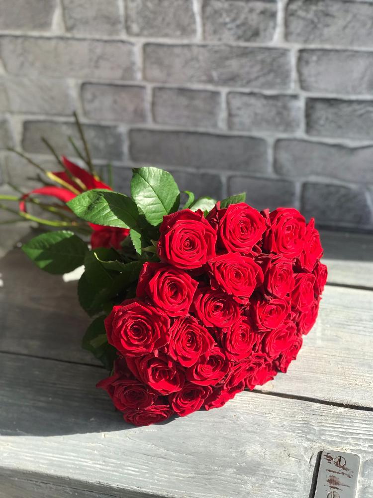 Букет Красные розы Фридом в Полбино