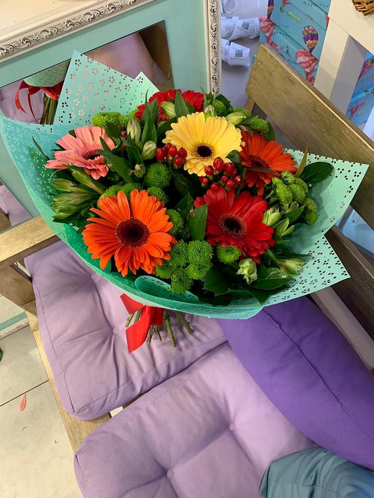 Букет цветов из: Герберы, Хризантемы и Альстромерии в Полбино