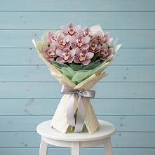 Букет цветов из:  Орхидеи и Розы в Полбино