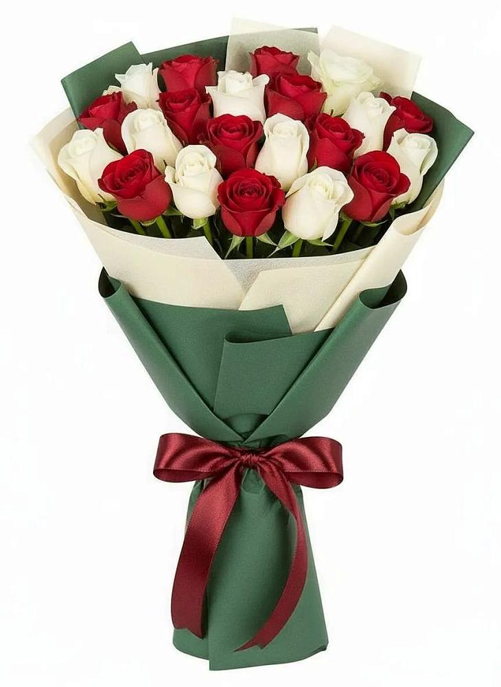 Букет Микс из красных и белых роз в Полбино