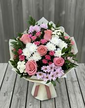 Букет цветов из:  Альстромерии, Гвоздики, Розы и Хризантемы в Полбино