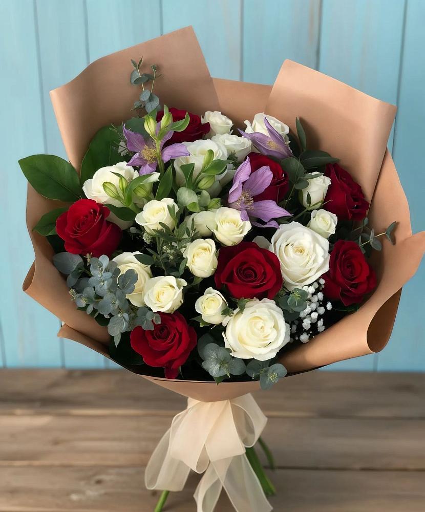 Букет цветов из: Розы и Альстромерии в Полбино