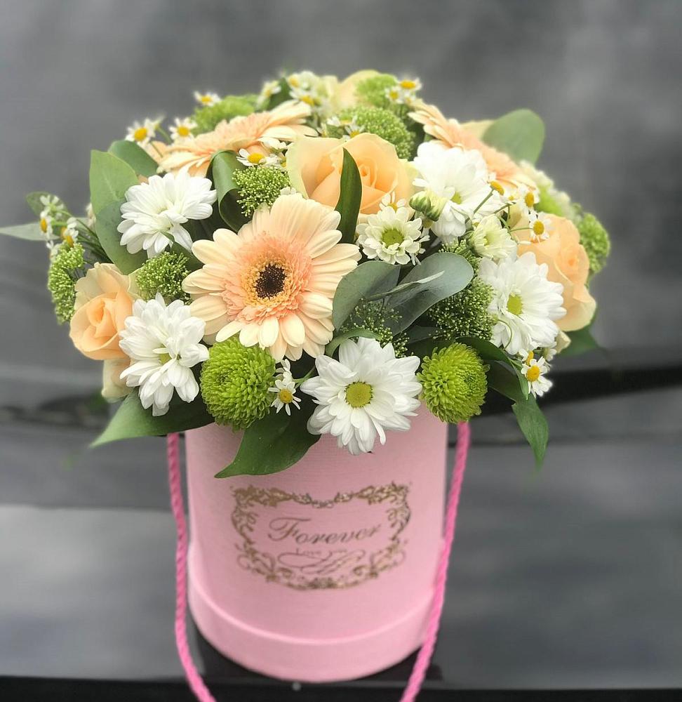 Цветочная композиция из Розы, Герберы и Хризантемы в шляпной коробке в Полбино